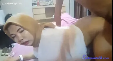 Video Indo Jilbab Tante Dibuat Enak Sama Om